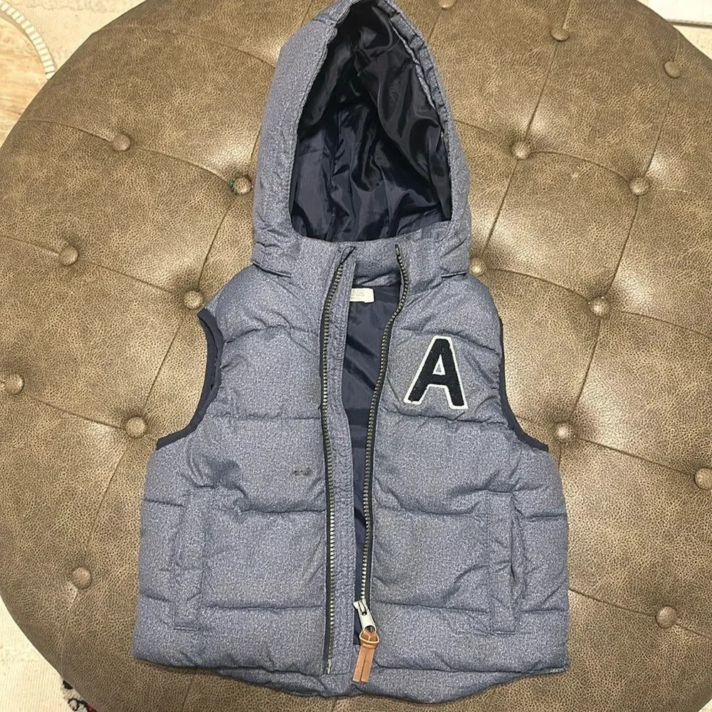 H&M vest size 2-4 years old